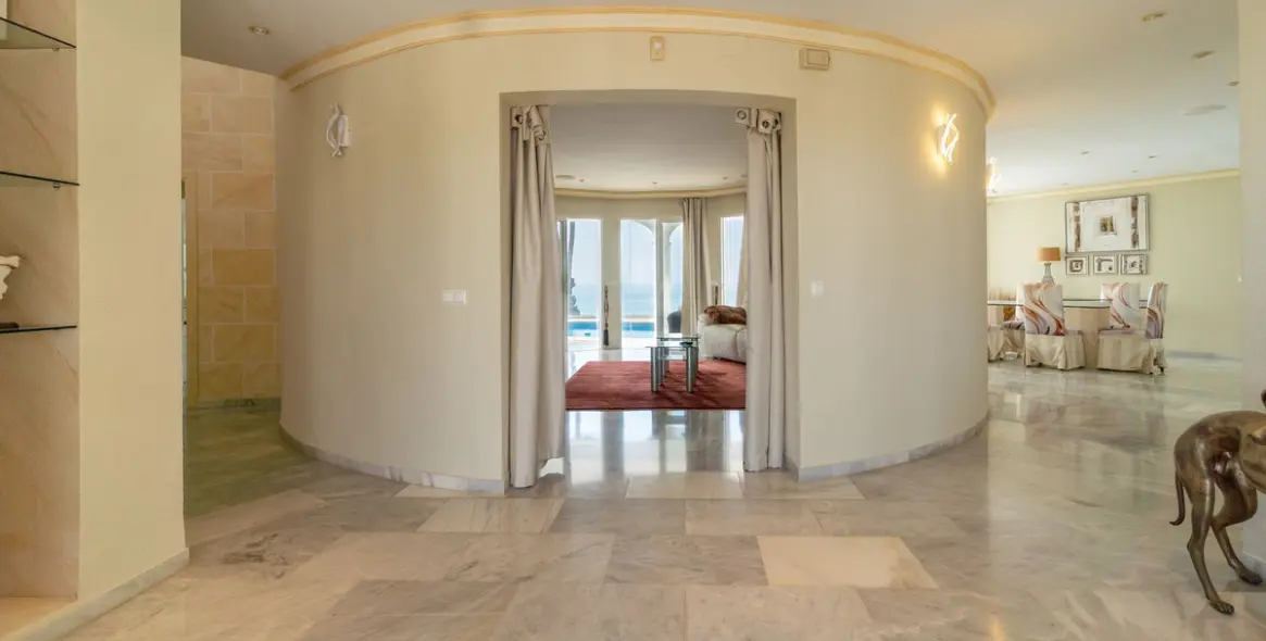 Sale of detached villa in Mijas Costa 12