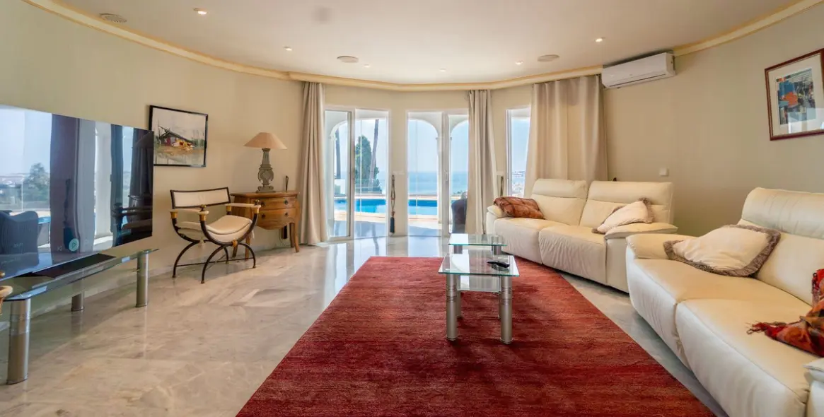 Sale of detached villa in Mijas Costa 14