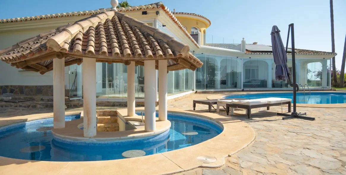 Sale of detached villa in Mijas Costa 19