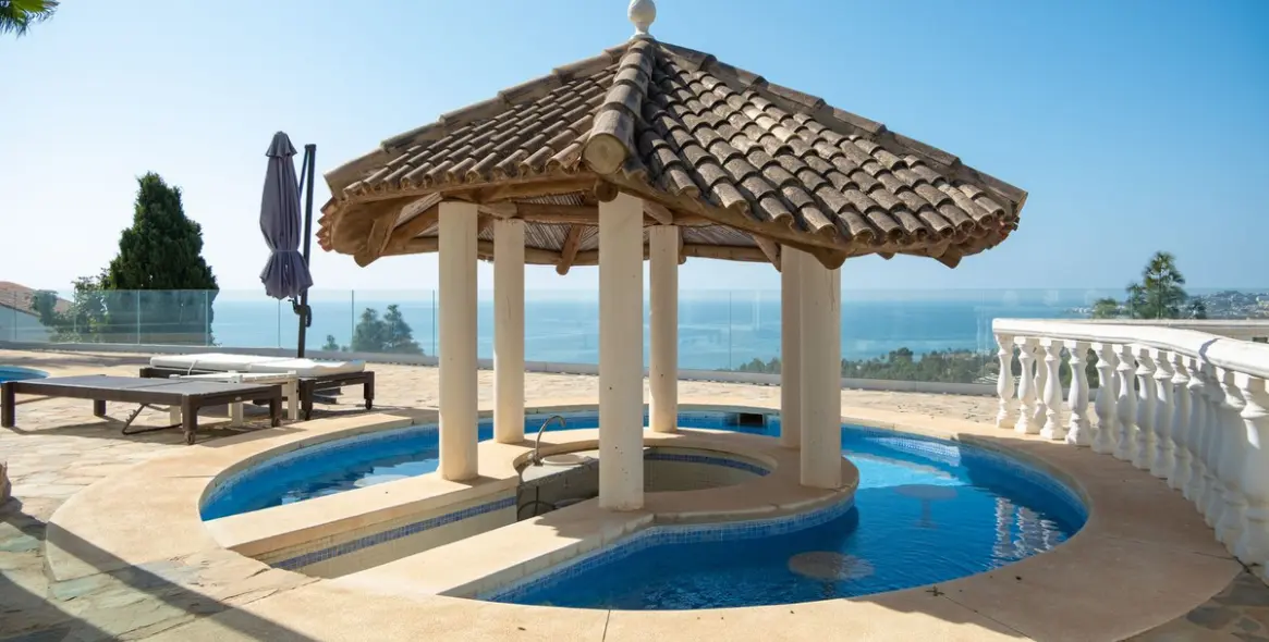 Sale of detached villa in Mijas Costa 23