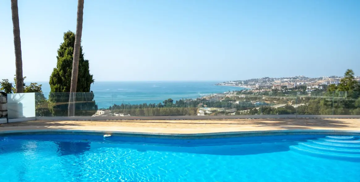 Sale of detached villa in Mijas Costa 24