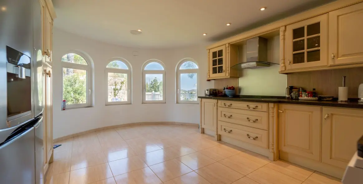 Sale of detached villa in Mijas Costa 32