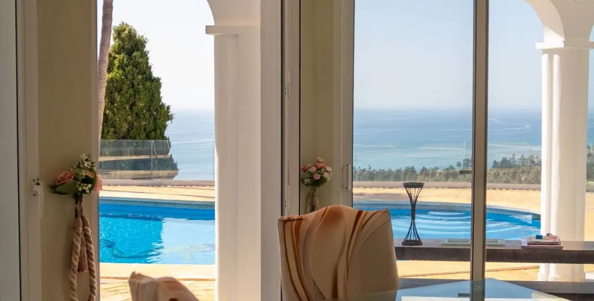 Sale of detached villa in Mijas Costa 37