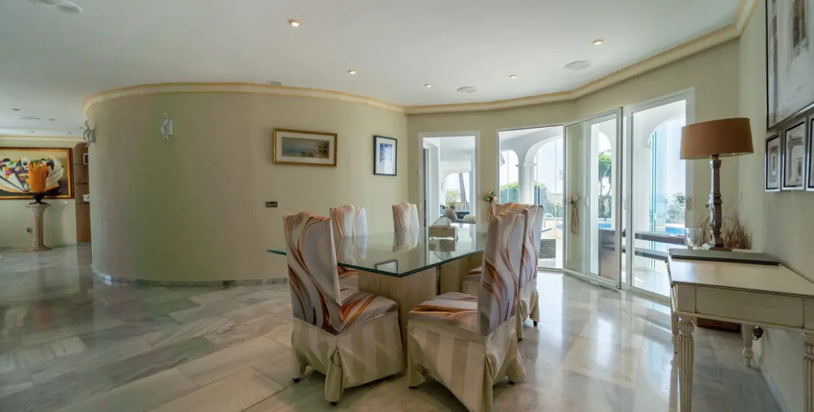 Sale of detached villa in Mijas Costa 38