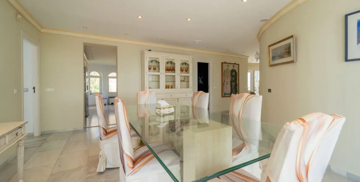 Sale of detached villa in Mijas Costa 39