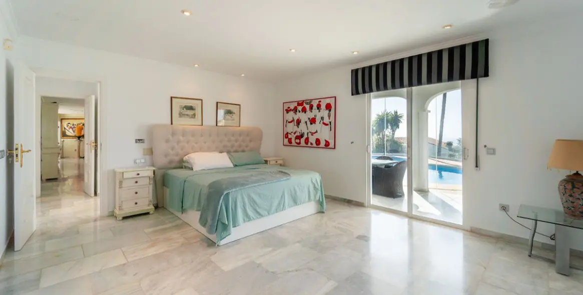 Sale of detached villa in Mijas Costa 42