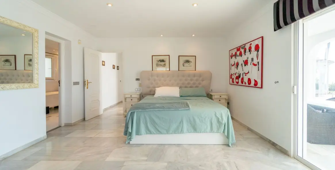 Sale of detached villa in Mijas Costa 43