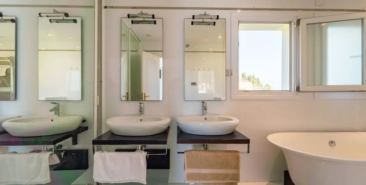 Sale of detached villa in Mijas Costa 45