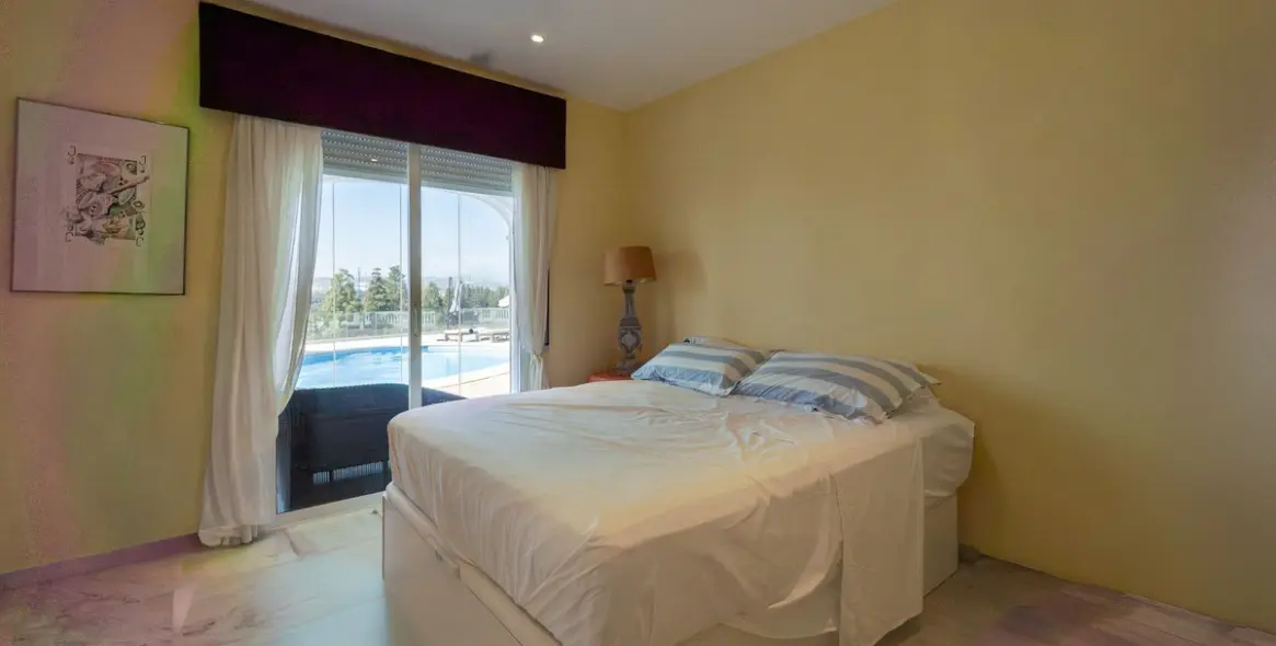 Sale of detached villa in Mijas Costa 60