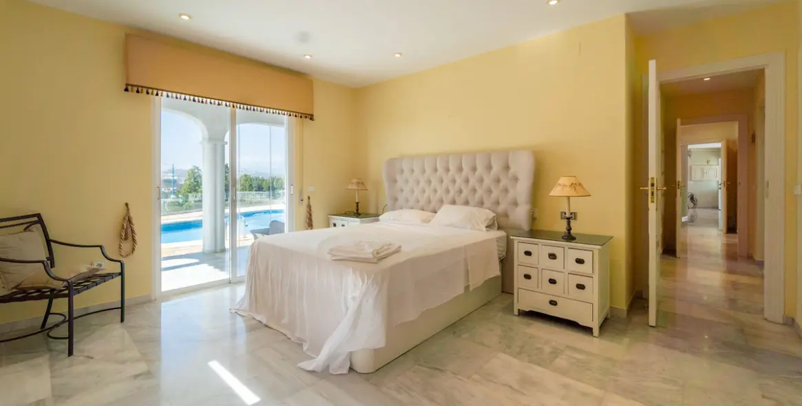 Sale of detached villa in Mijas Costa 63