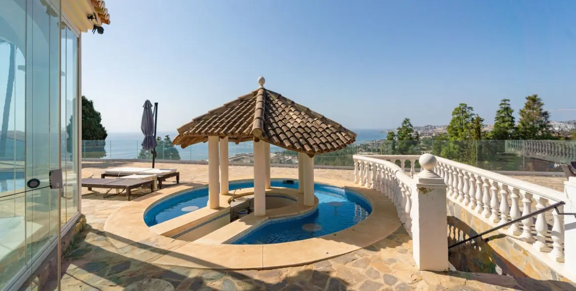 Sale of detached villa in Mijas Costa 68