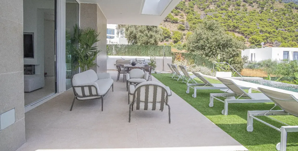 Sale of detached villa in Mijas 17