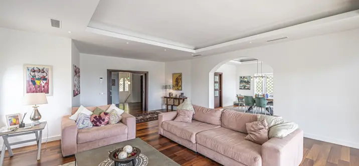 Продажа  отдельно стоящей виллы в El Paraiso 4