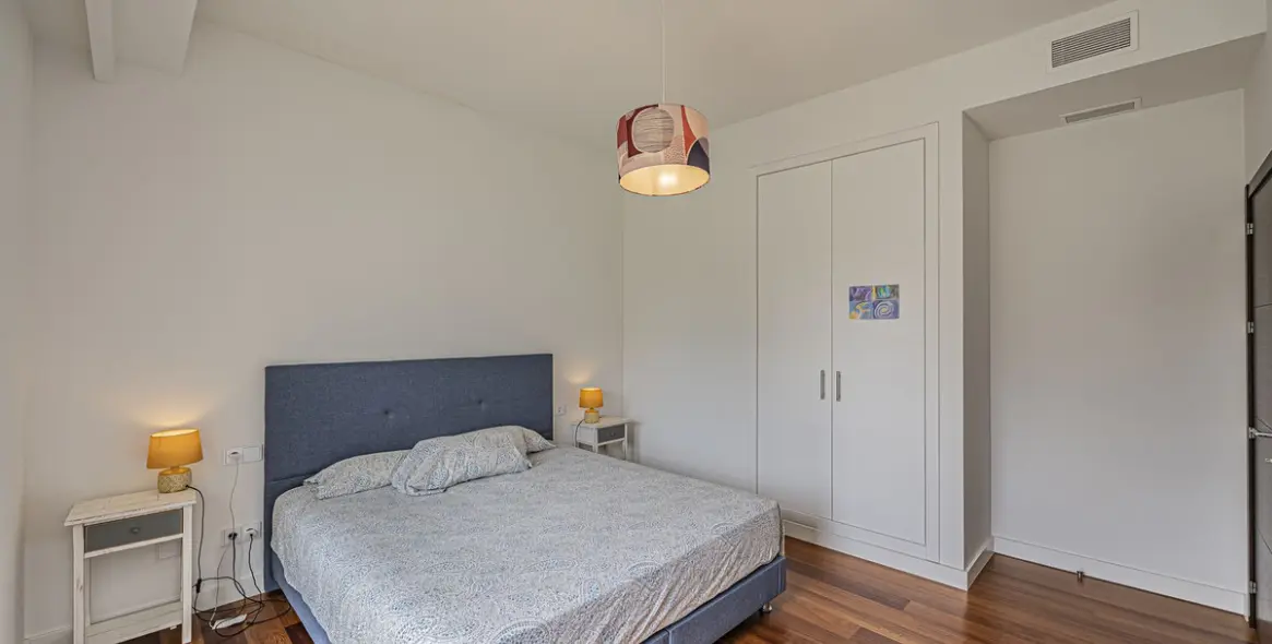 Venta de villa independiente en El Paraiso 19