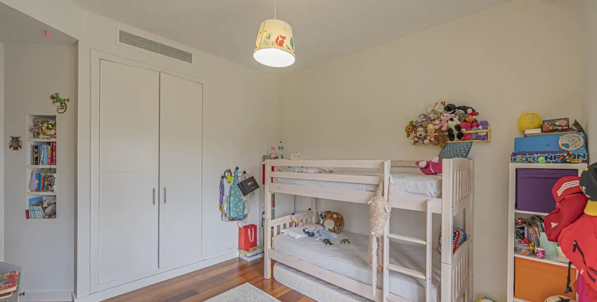 Sale of detached villa in El Paraiso 31