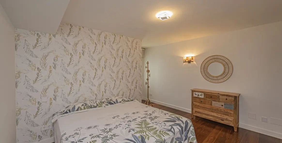 Sale of detached villa in El Paraiso 40