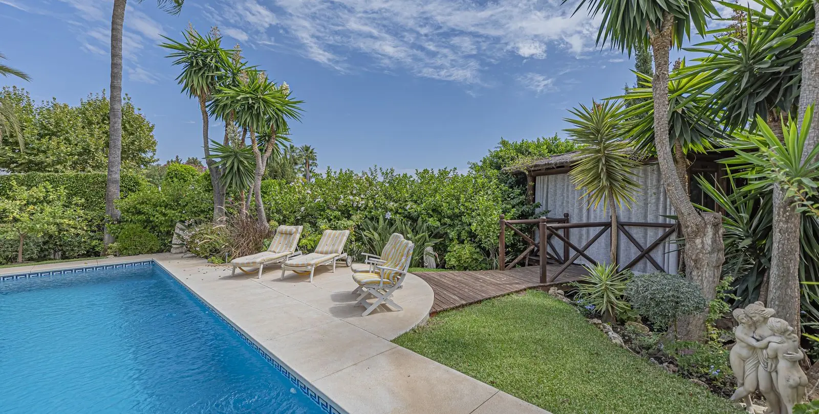 Продажа  отдельно стоящей виллы в El Paraiso 42