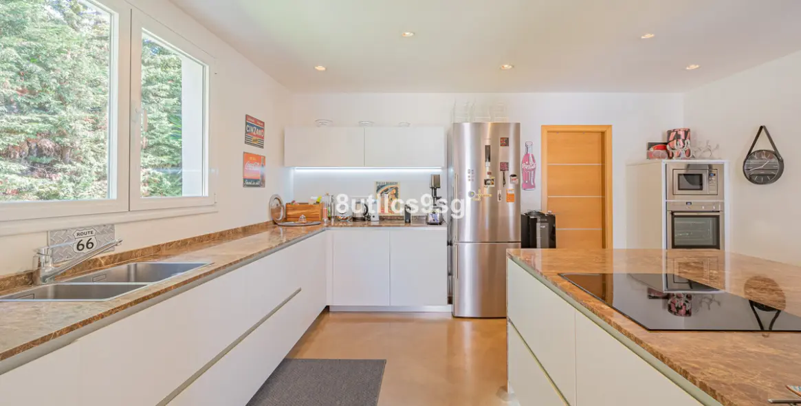 Продажа  отдельно стоящей виллы в Nueva Andalucía 16