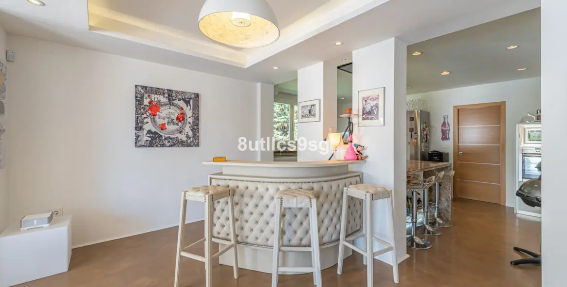 Продажа  отдельно стоящей виллы в Nueva Andalucía 17