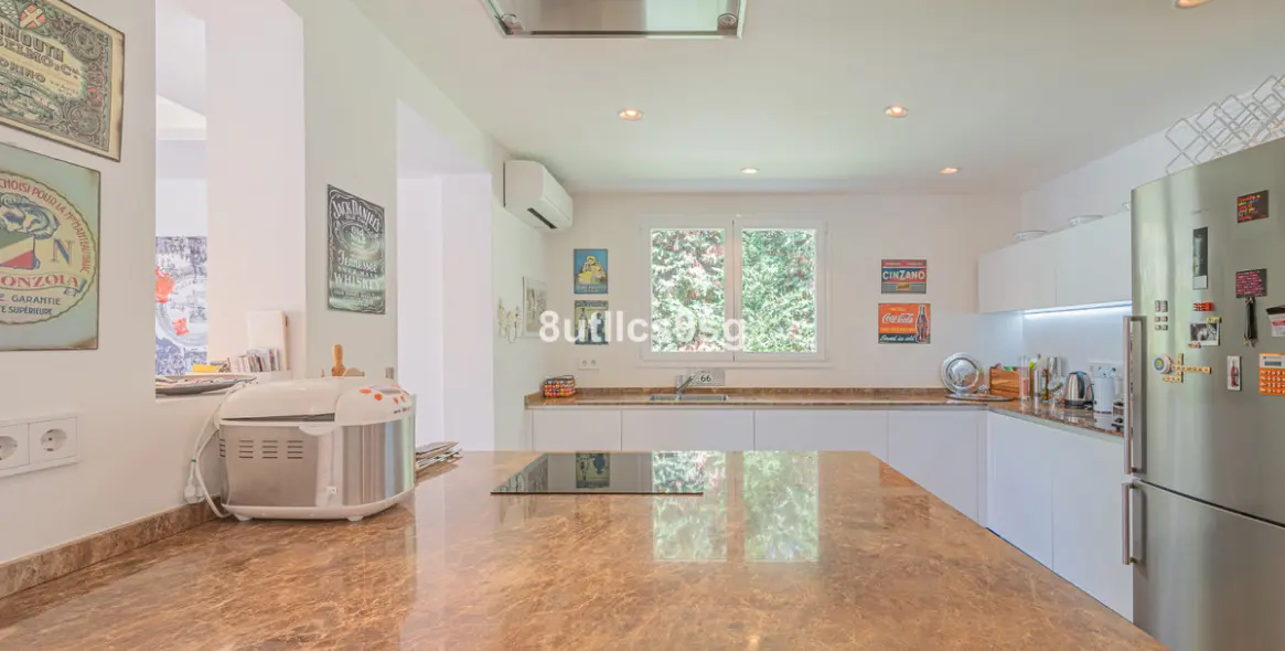 Venta de villa independiente en Nueva Andalucía 20