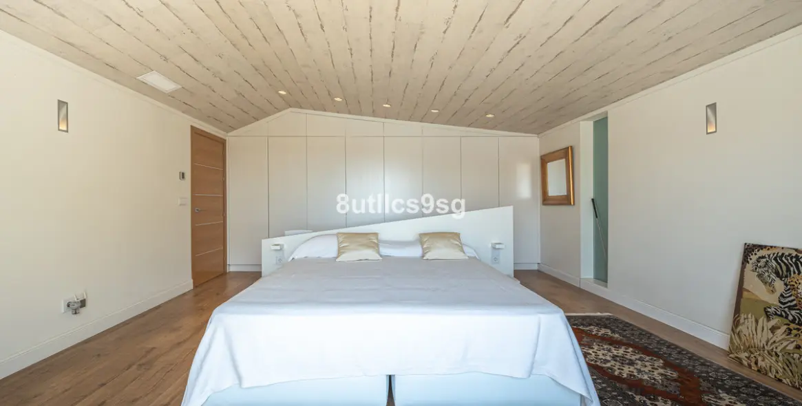 Sale of detached villa in Nueva Andalucía 22