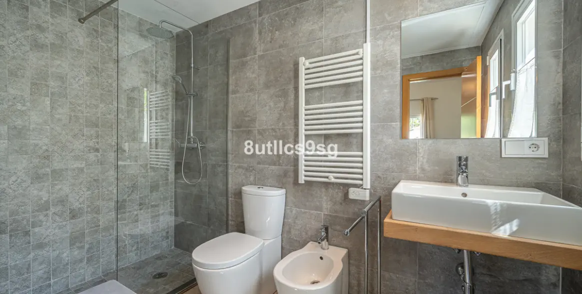 Sale of detached villa in Nueva Andalucía 35