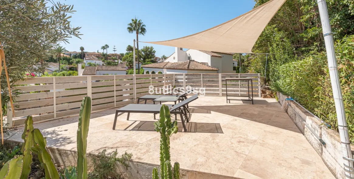 Sale of detached villa in Nueva Andalucía 49