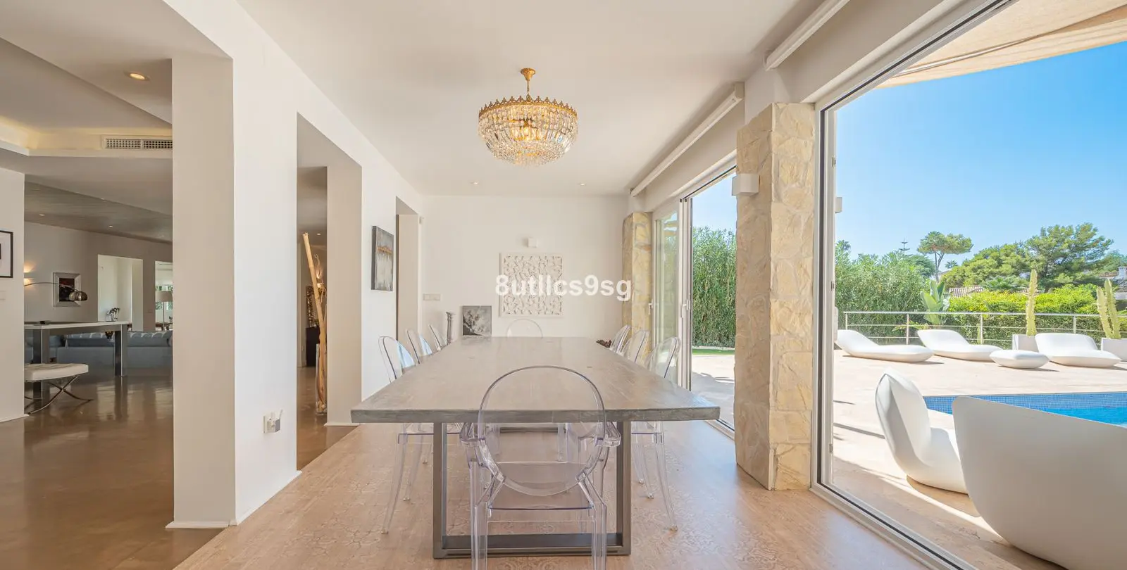 Sale of detached villa in Nueva Andalucía 13