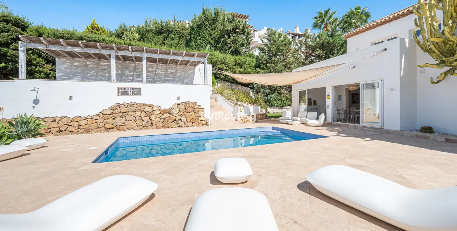 Sale of detached villa in Nueva Andalucía 51