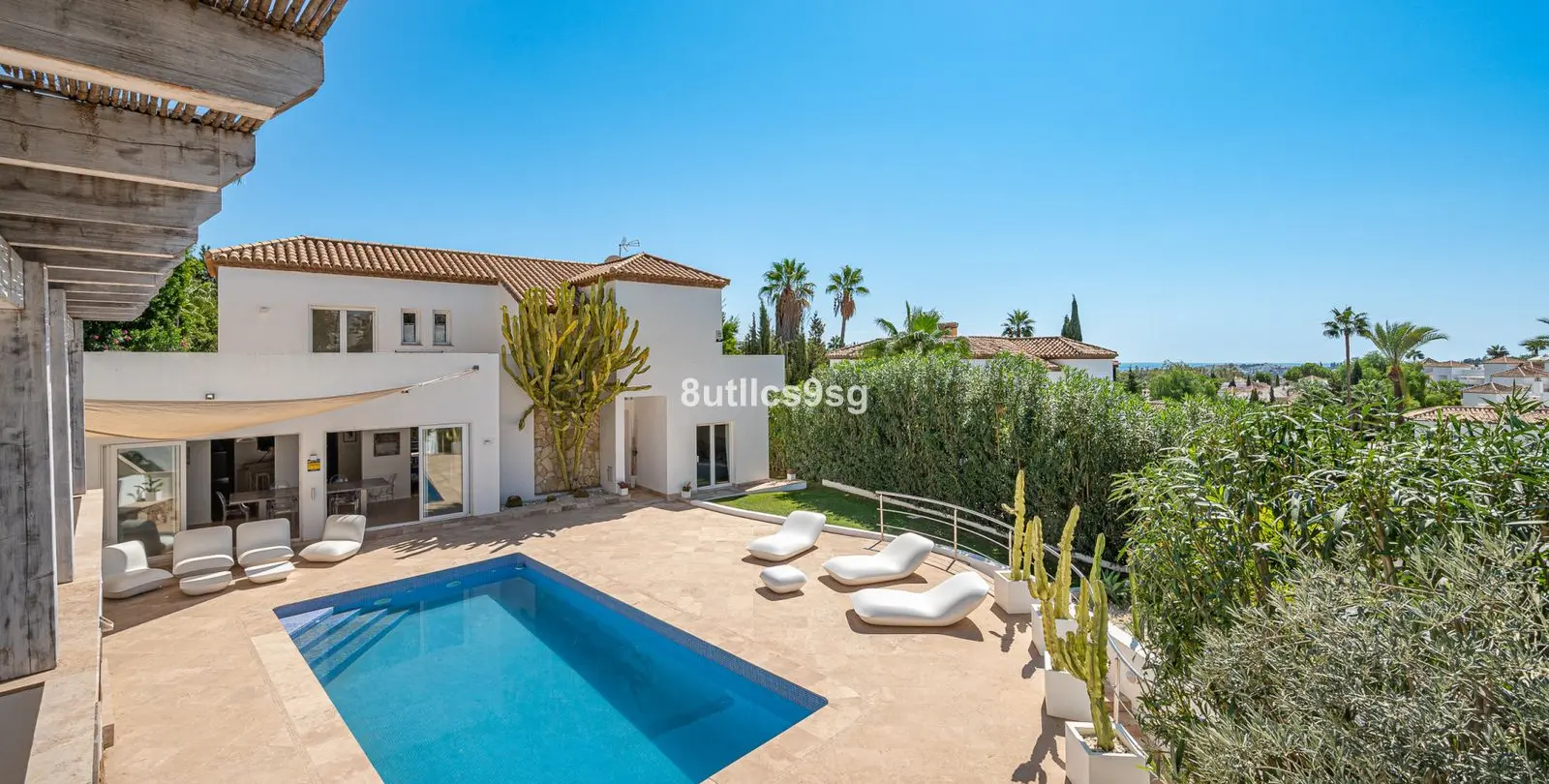 Sale of detached villa in Nueva Andalucía 53