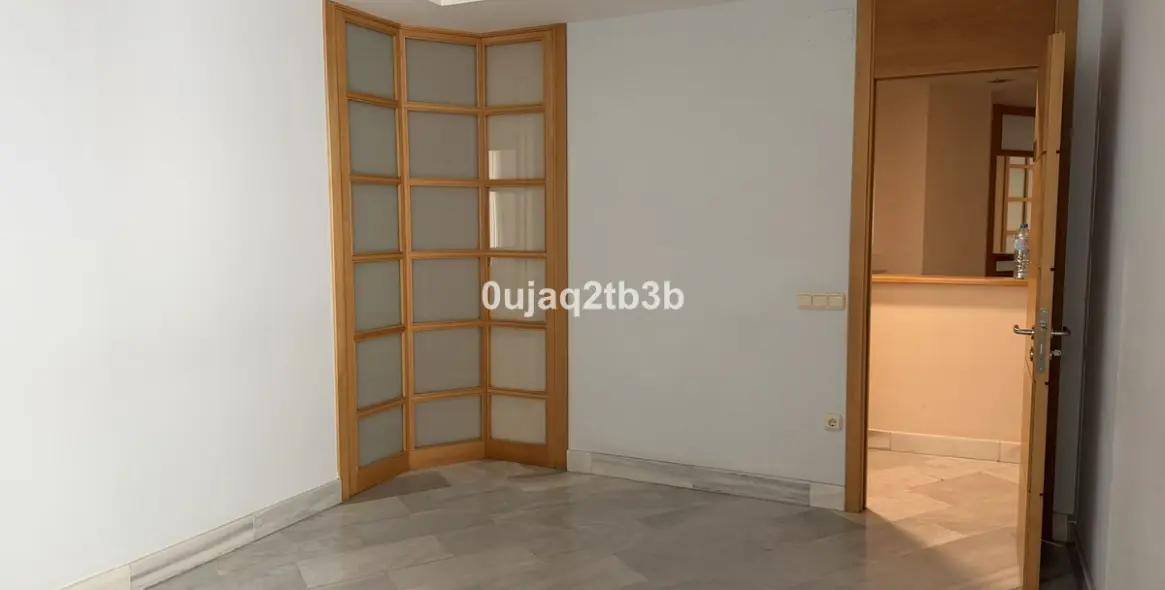 Long-term rent of office in Marbella 17