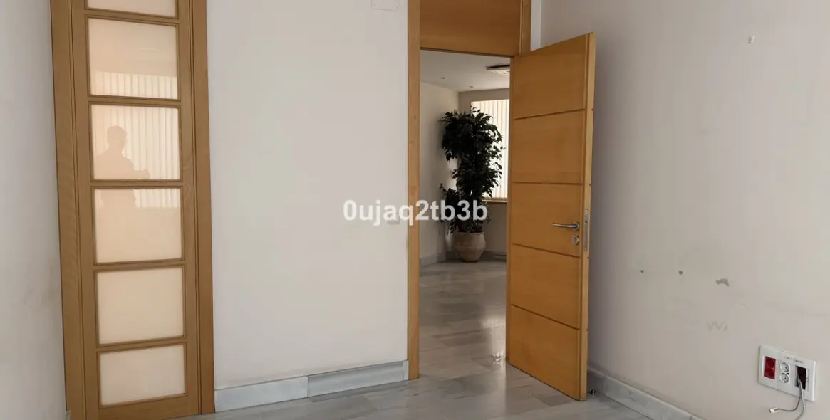 Long-term rent of office in Marbella 24