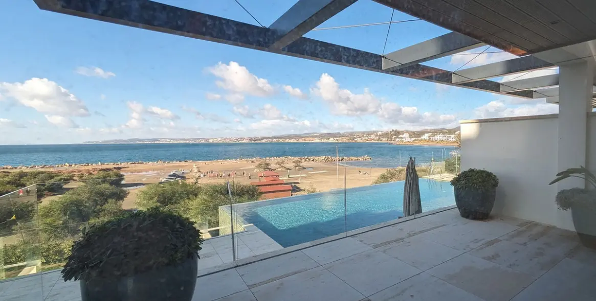 Sale of ground floor apartment in Estepona (district Estepona) 2