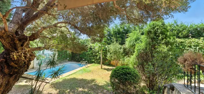 Venta de villa independiente en Marbella 0