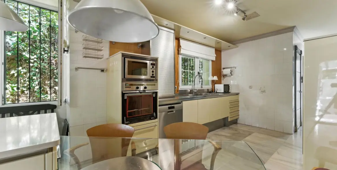 Sale of detached villa in Marbella 21