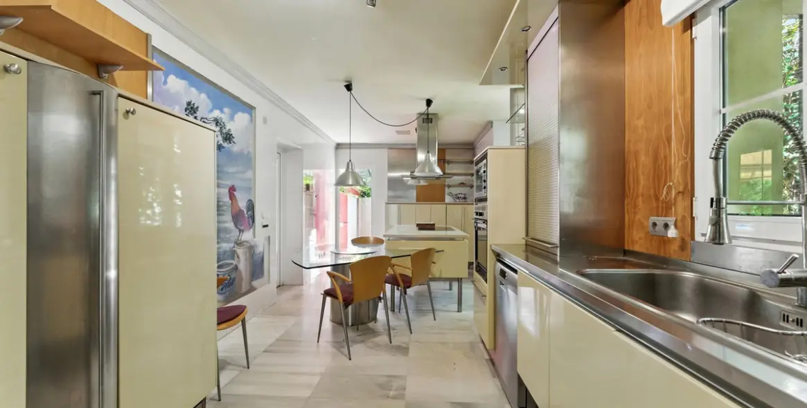 Sale of detached villa in Marbella 22