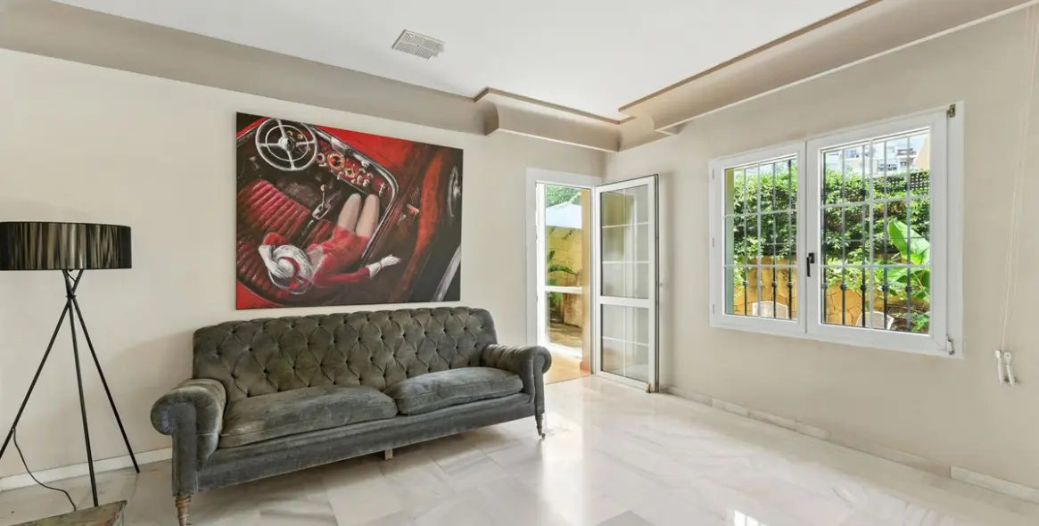 Sale of detached villa in Marbella 29