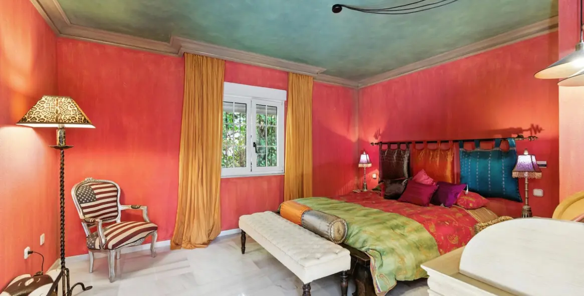 Sale of detached villa in Marbella 36