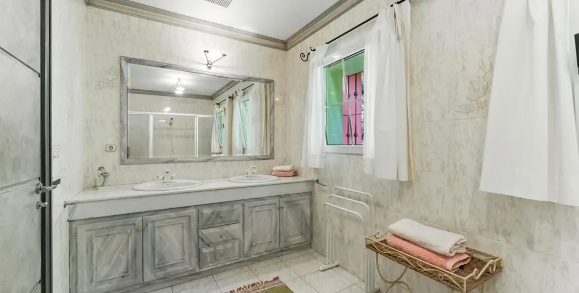 Sale of detached villa in Marbella 38