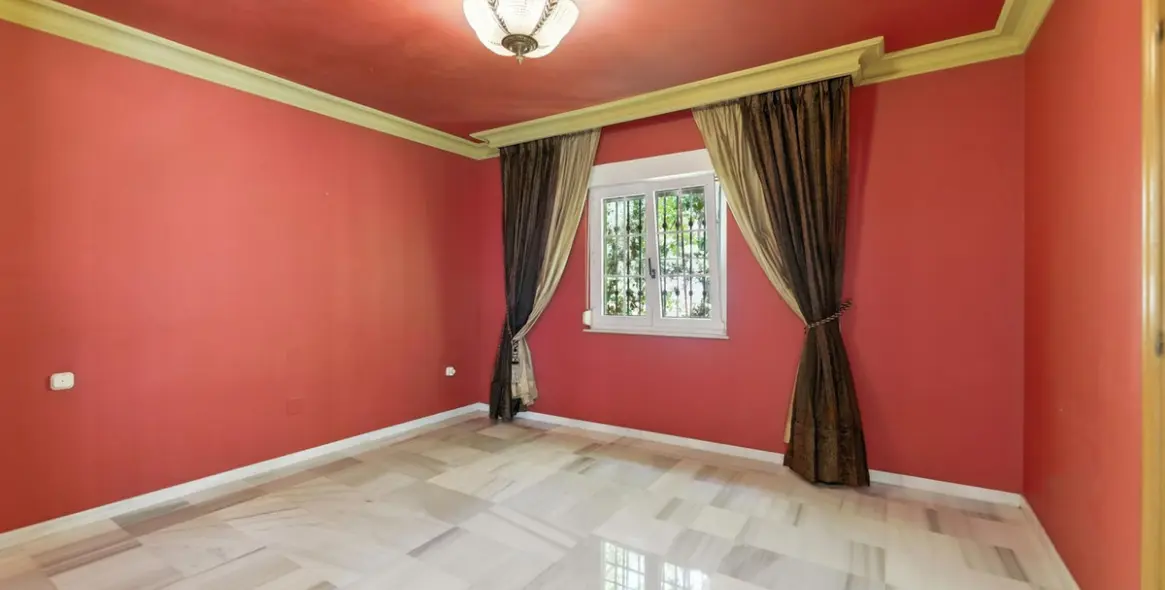 Sale of detached villa in Marbella 39