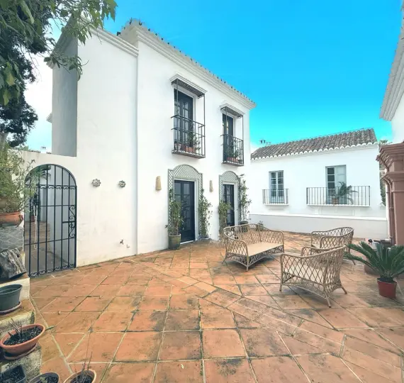 Venta de casa pareada en Marbella