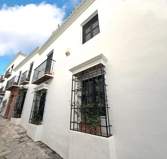 Venta de casa pareada en Marbella