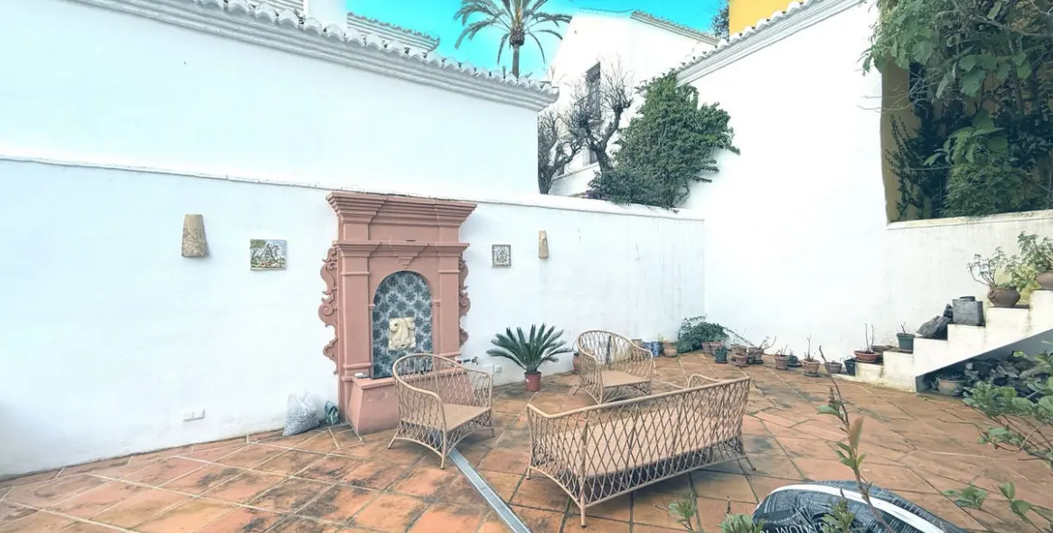 Продажа дома на две семьи в Marbella 7