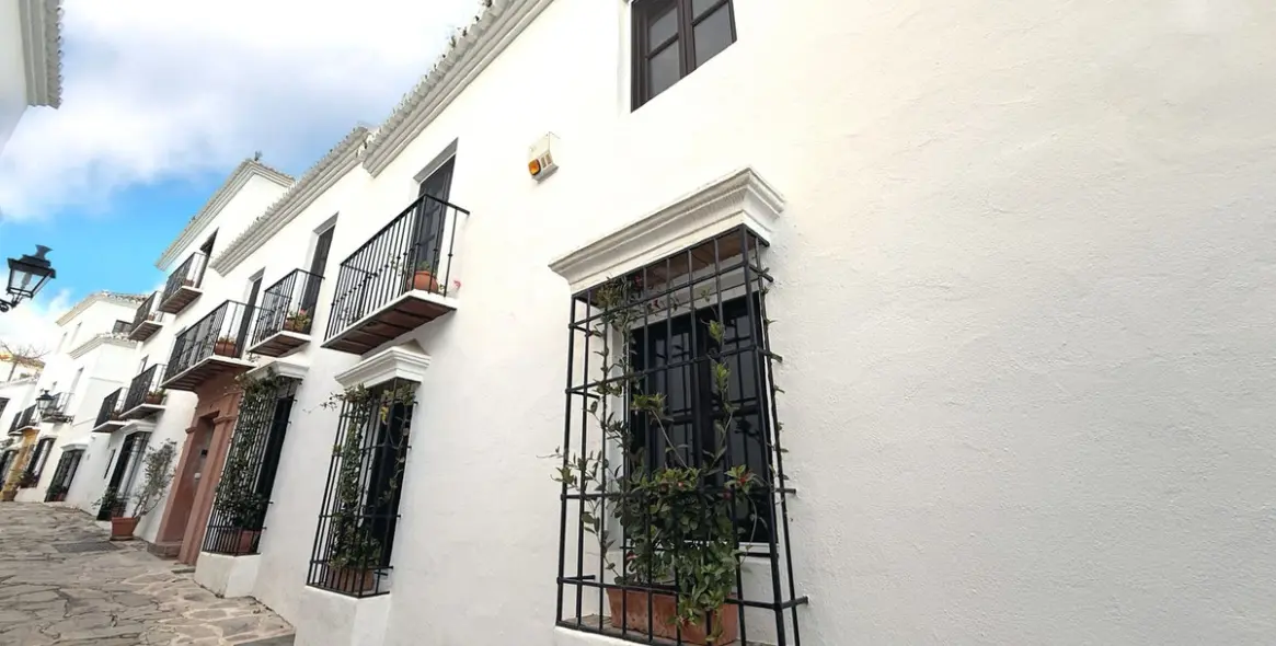 Sale of semi-detached house in Marbella 4