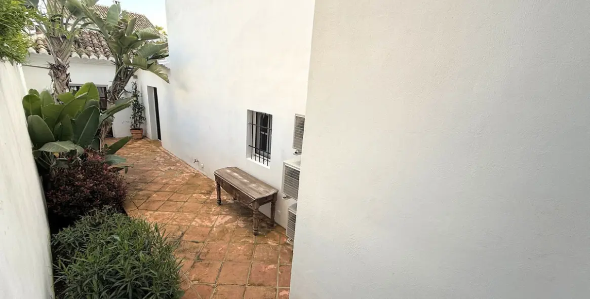 Sale of semi-detached house in Marbella 18