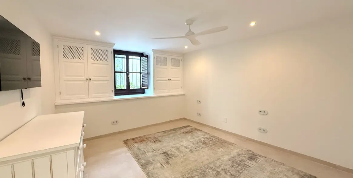 Sale of semi-detached house in Marbella 30