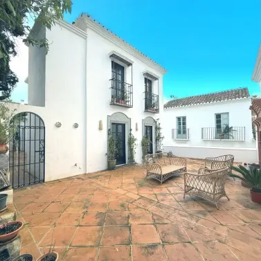 Venta de casa pareada en Marbella