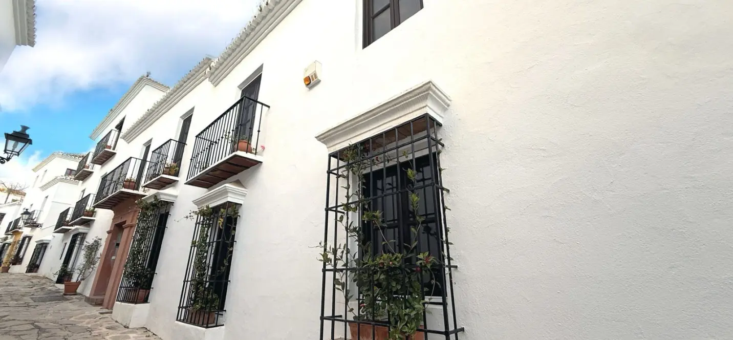 Продажа дома на две семьи в Marbella 3
