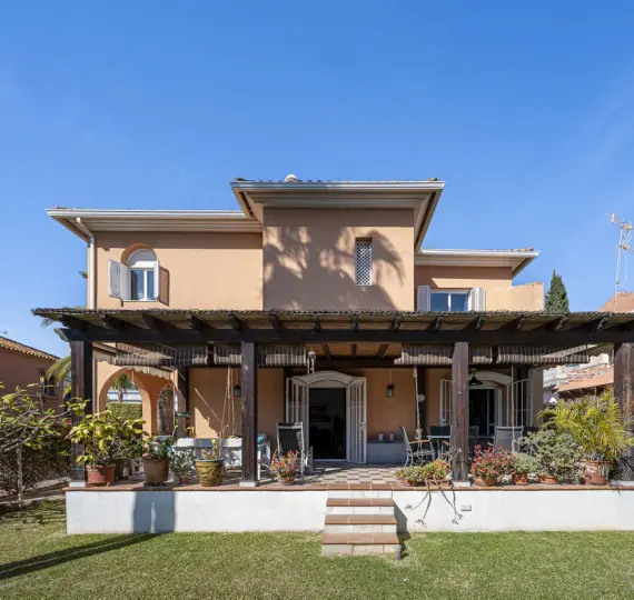 Venta de villa independiente en The Golden Mile