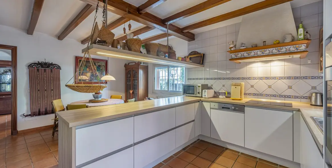 Продажа  отдельно стоящей виллы в The Golden Mile 5